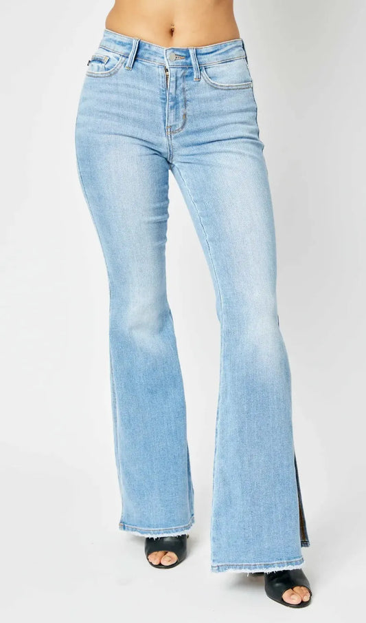 389e91b0-20a9-4233-8afe-ba727036f674-Max