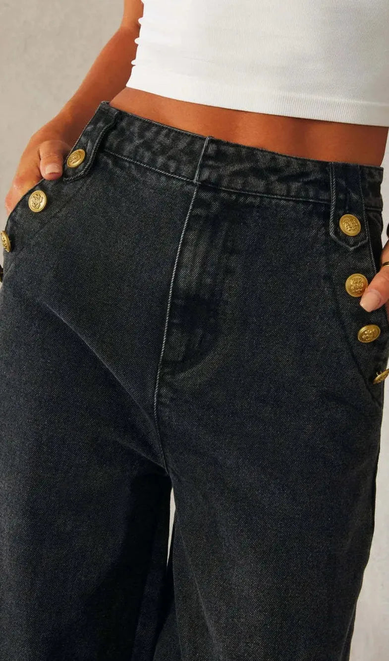 69353838-f8c2-4bac-8d33-1d787583e2d2-Max