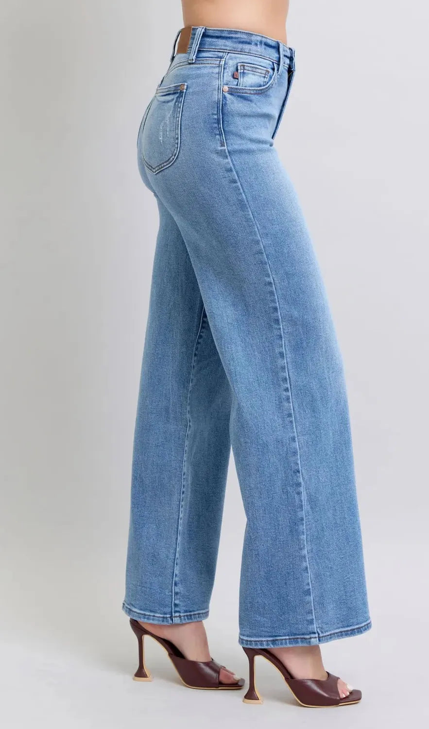 705ffcea-2c56-493e-9a31-9ff014cab2e9-Max