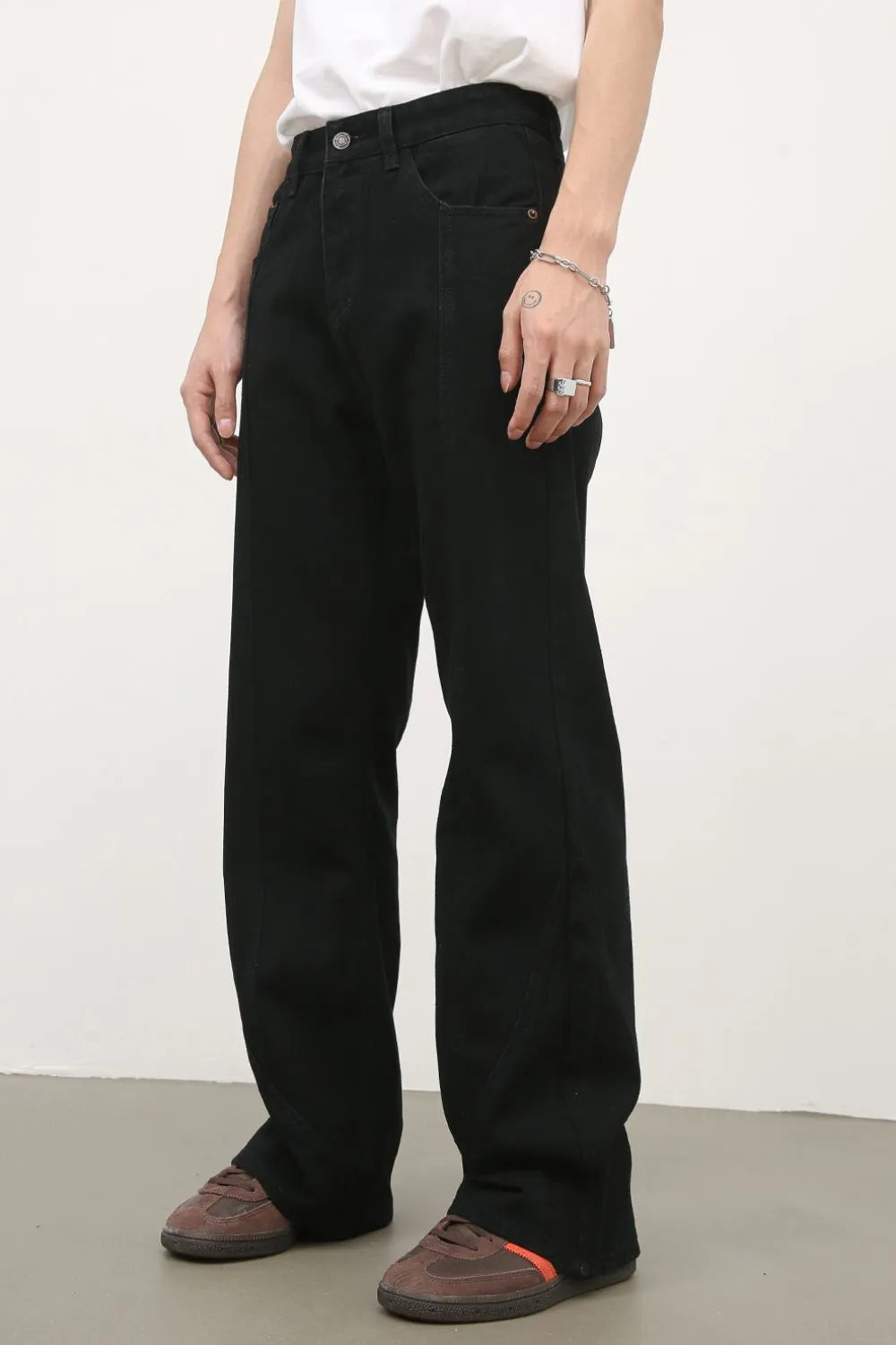 a05ccc96-8551-4693-8f56-3c1113526654-Max