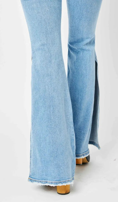 b25040dd-1bea-4fe7-a3b5-9d0c3e504c29-Max